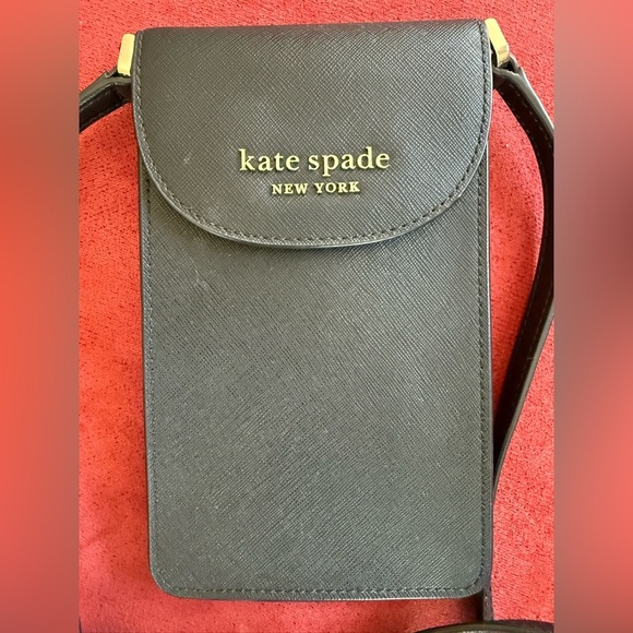 Kate Spade ns flap phone cross body purse. NWOT, black. Adjustable strap. - Picture 2 of 6